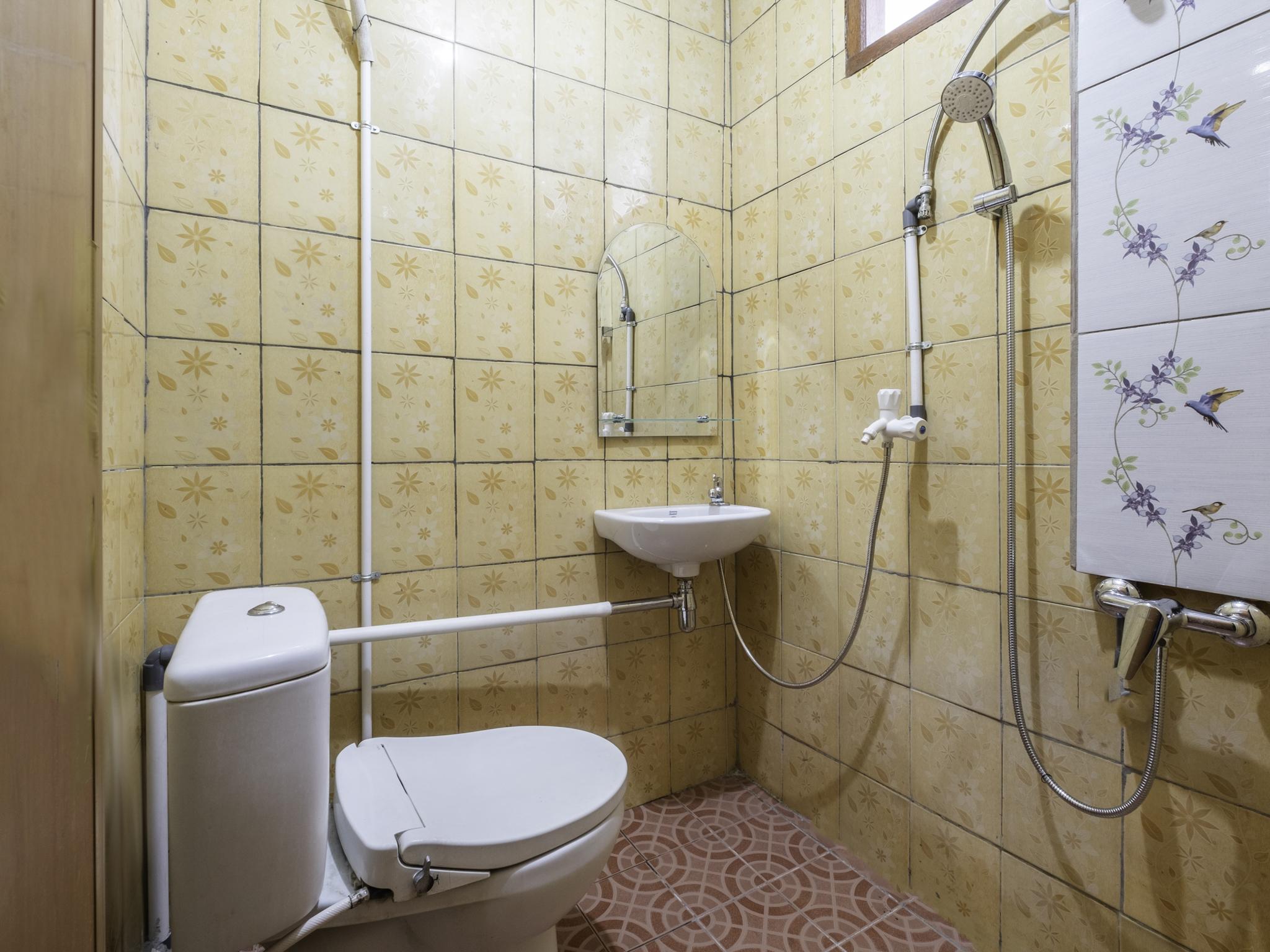 Oyo Life 2391 Baladewa Residence Syariah Караванг Экстерьер фото