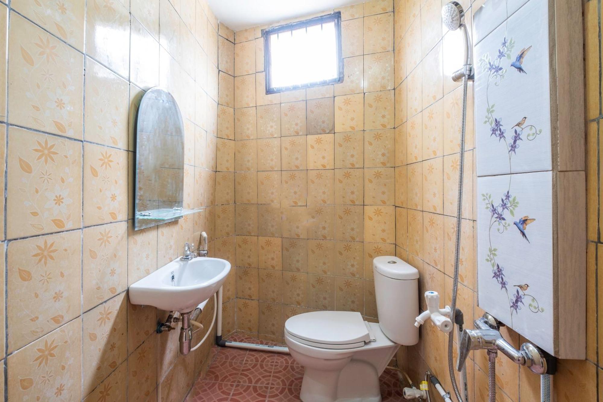 Oyo Life 2391 Baladewa Residence Syariah Караванг Экстерьер фото